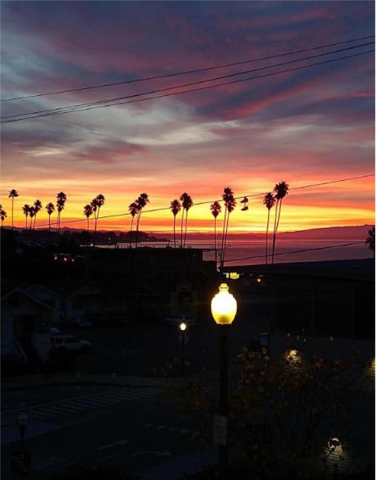 Howard Johnson By Wyndham Santa Cruz Beach Boardwalk Eksteriør bilde