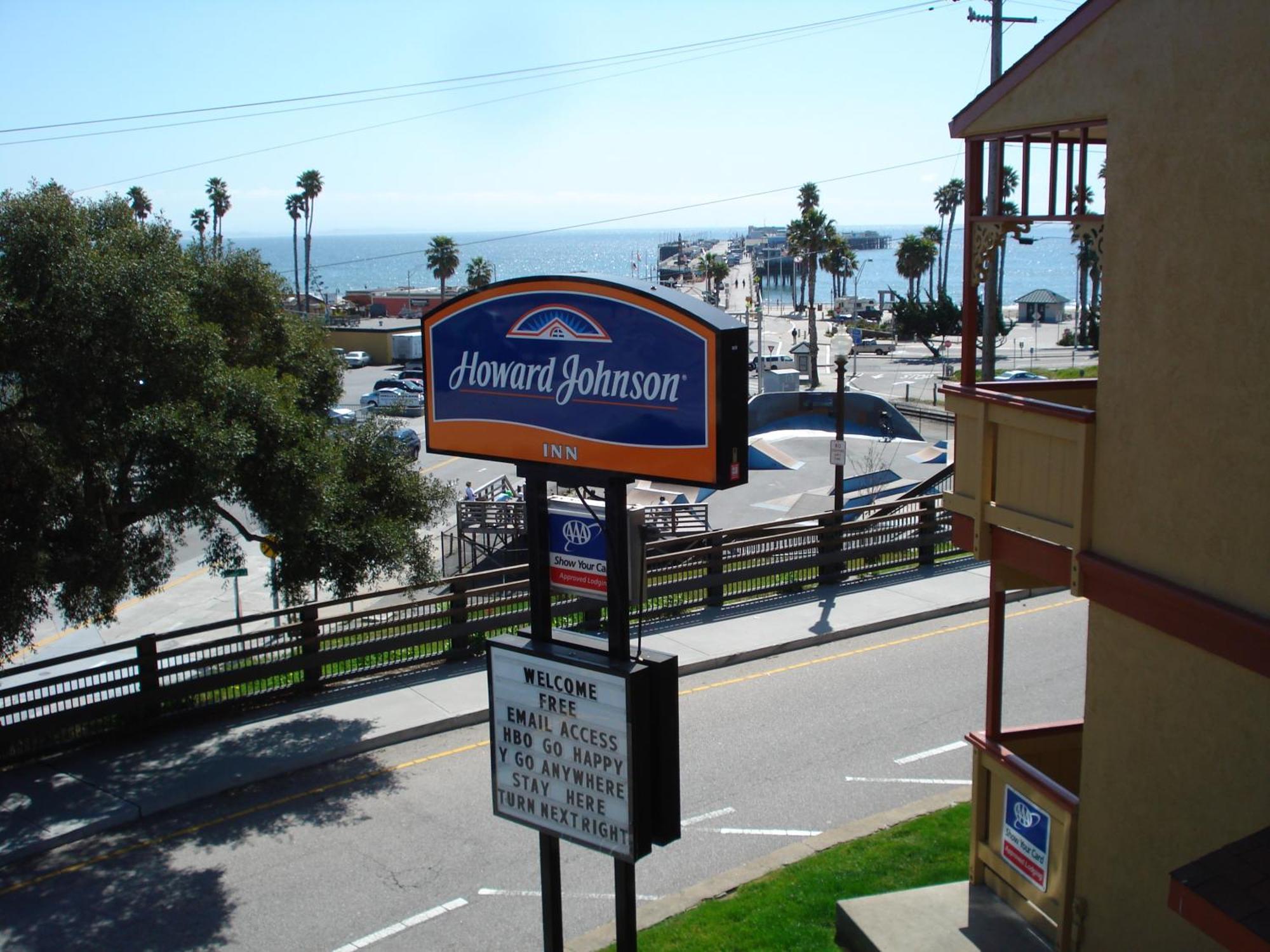 Howard Johnson By Wyndham Santa Cruz Beach Boardwalk Eksteriør bilde