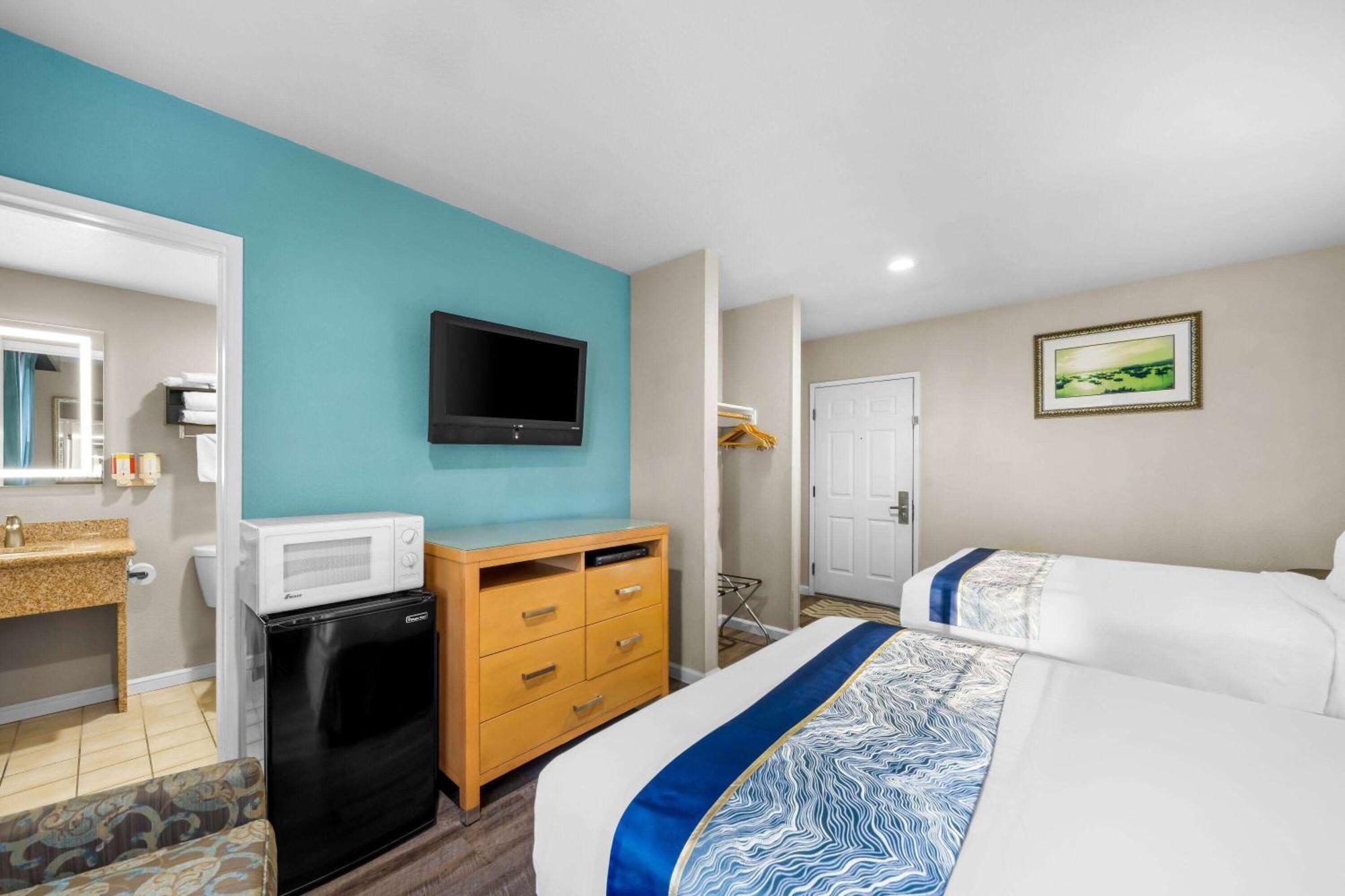 Howard Johnson By Wyndham Santa Cruz Beach Boardwalk Eksteriør bilde