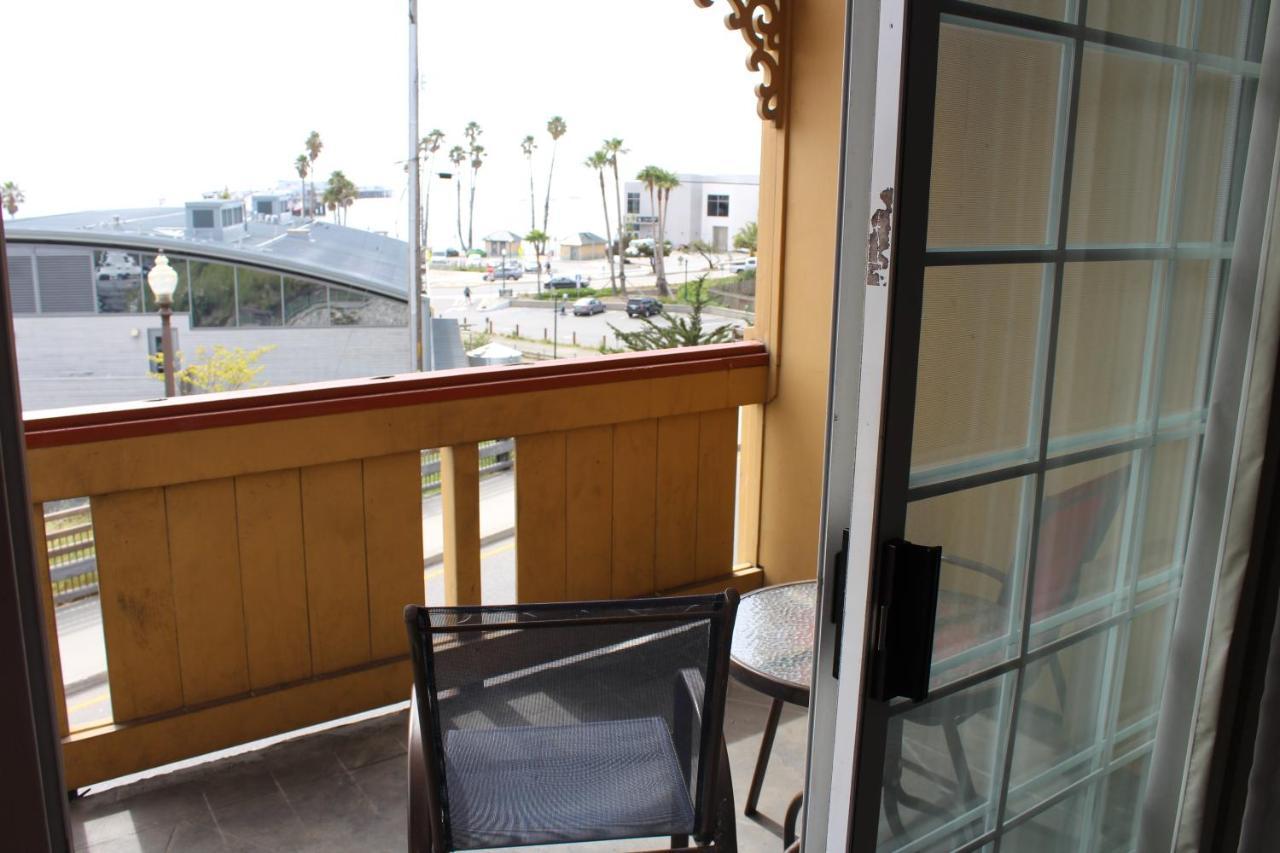 Howard Johnson By Wyndham Santa Cruz Beach Boardwalk Eksteriør bilde
